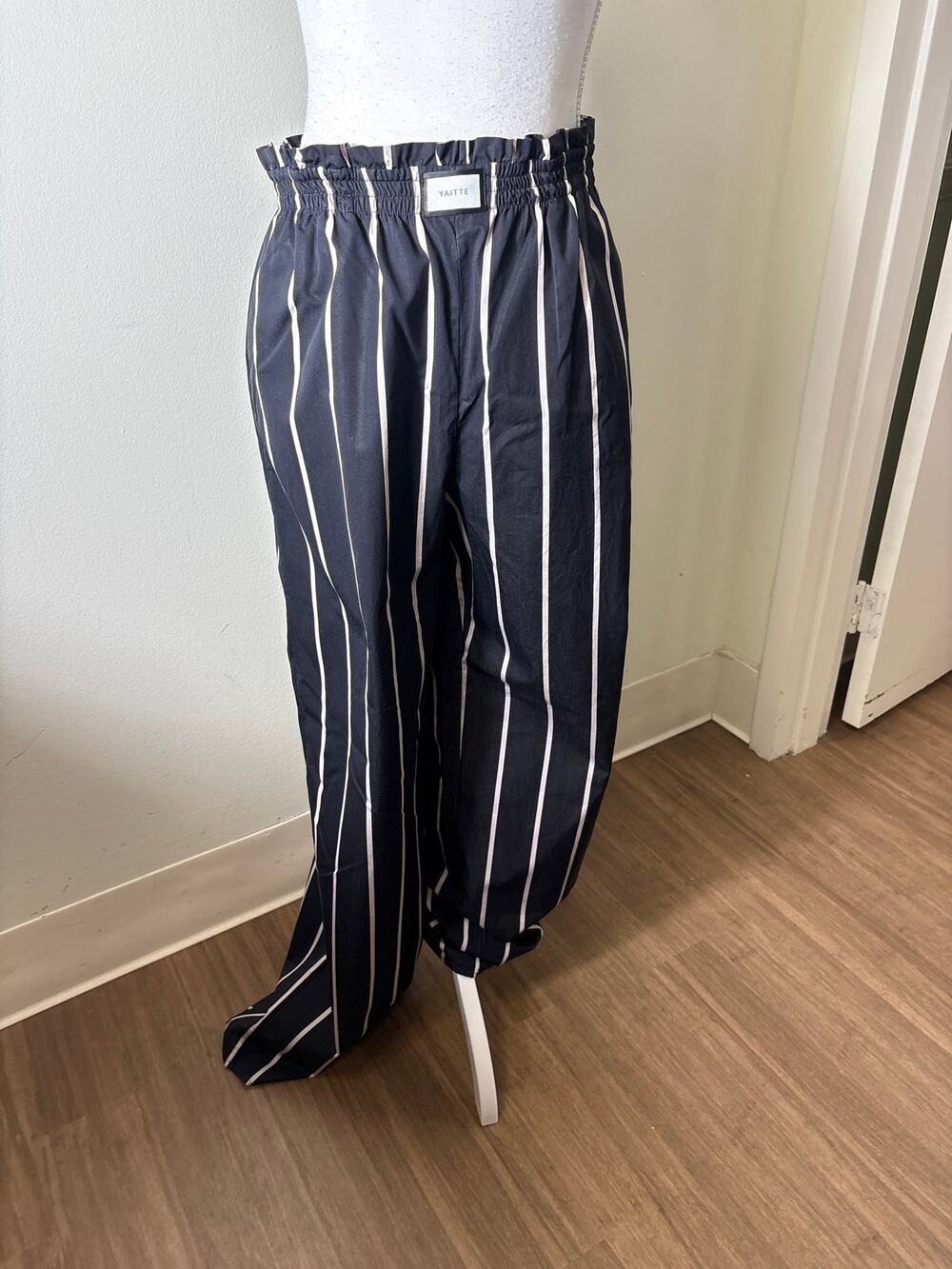 Yaitte Bespoke Black and Cream Stripe Elastic Waist Pant Sz M